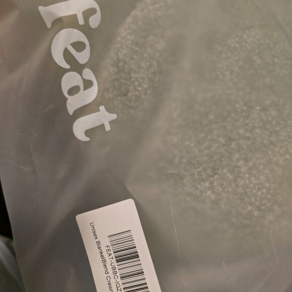 FEAT Unisex Blanketblend Crewneck In Iguana Color Size M - Picture 5 of 5